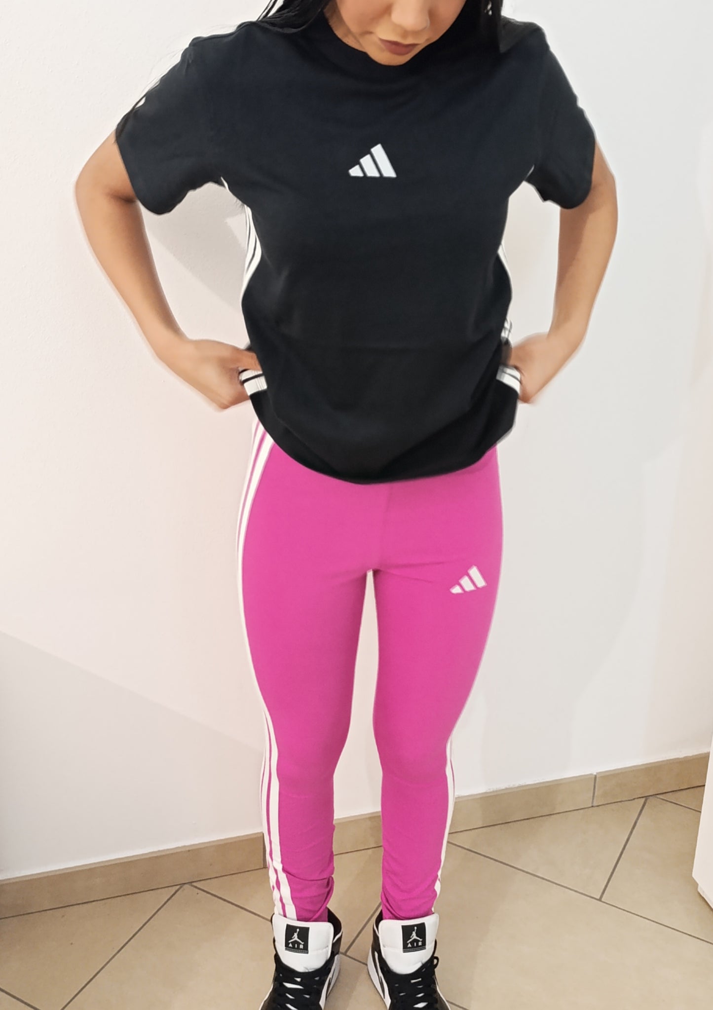 T-shirt nera cotone adidas